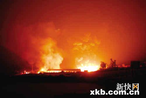 吉林市龙潭区化工厂大火已完全扑灭 无人员伤